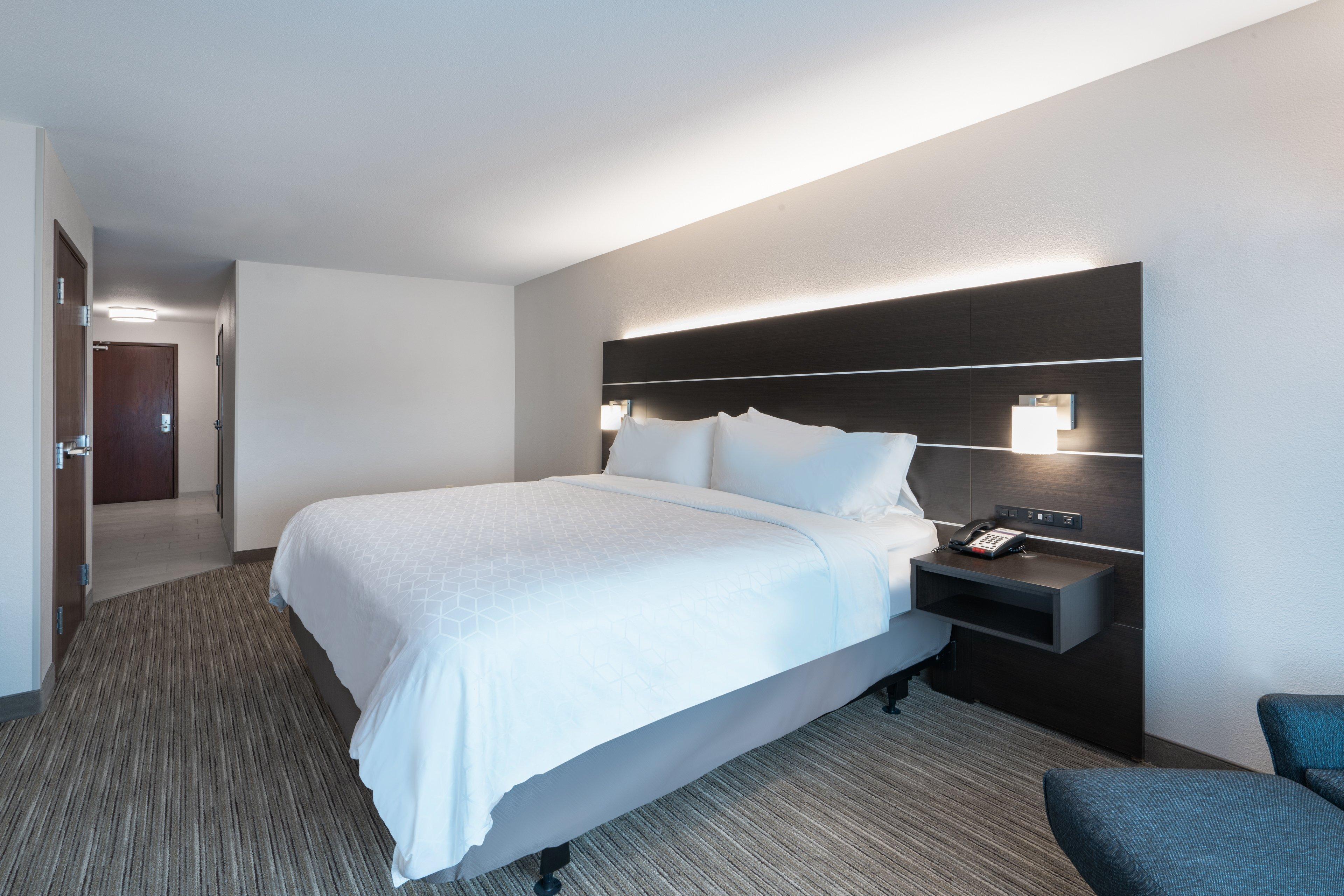 Holiday Inn Express & Suites Trinidad By Ihg Екстериор снимка