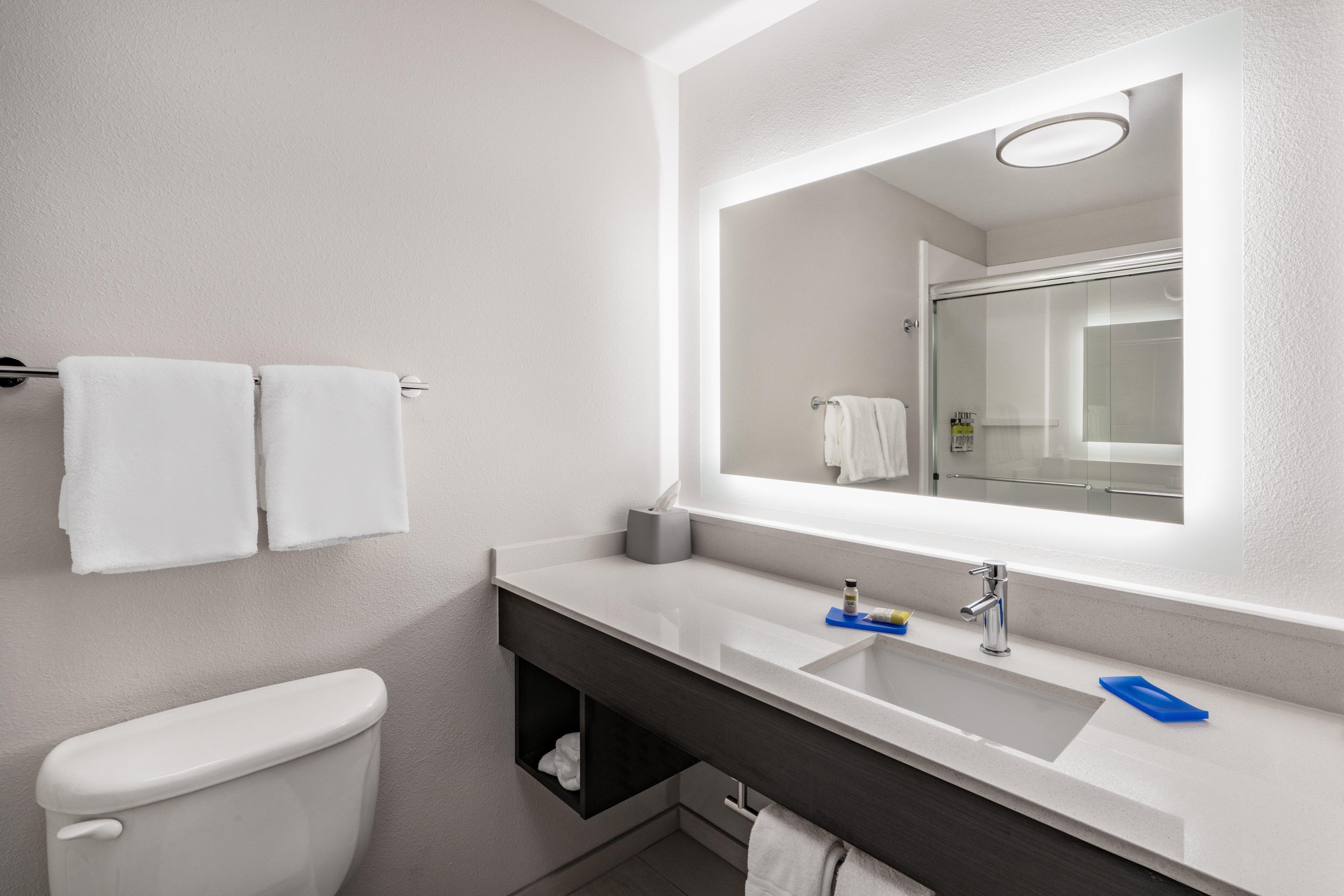 Holiday Inn Express & Suites Trinidad By Ihg Екстериор снимка