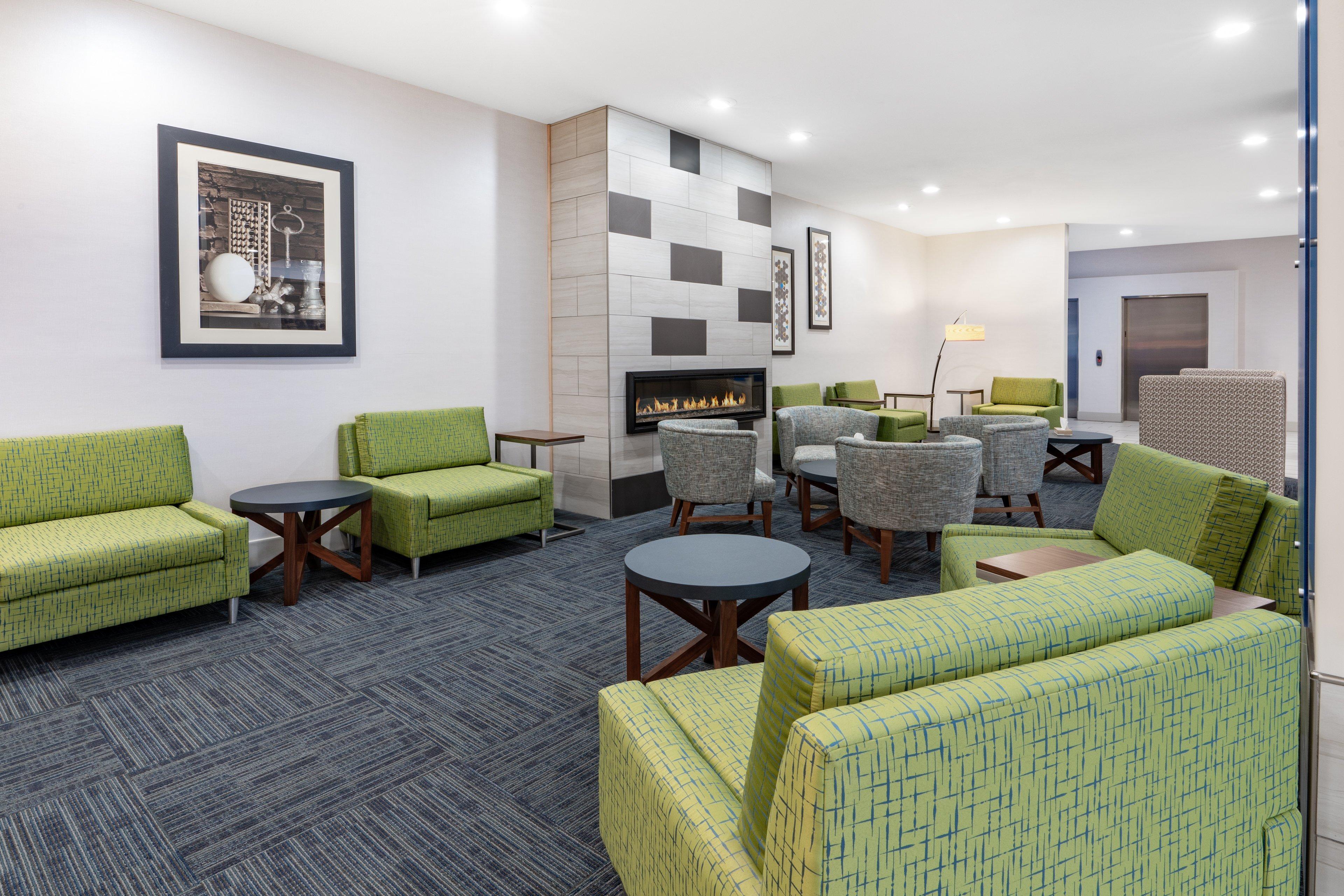 Holiday Inn Express & Suites Trinidad By Ihg Екстериор снимка