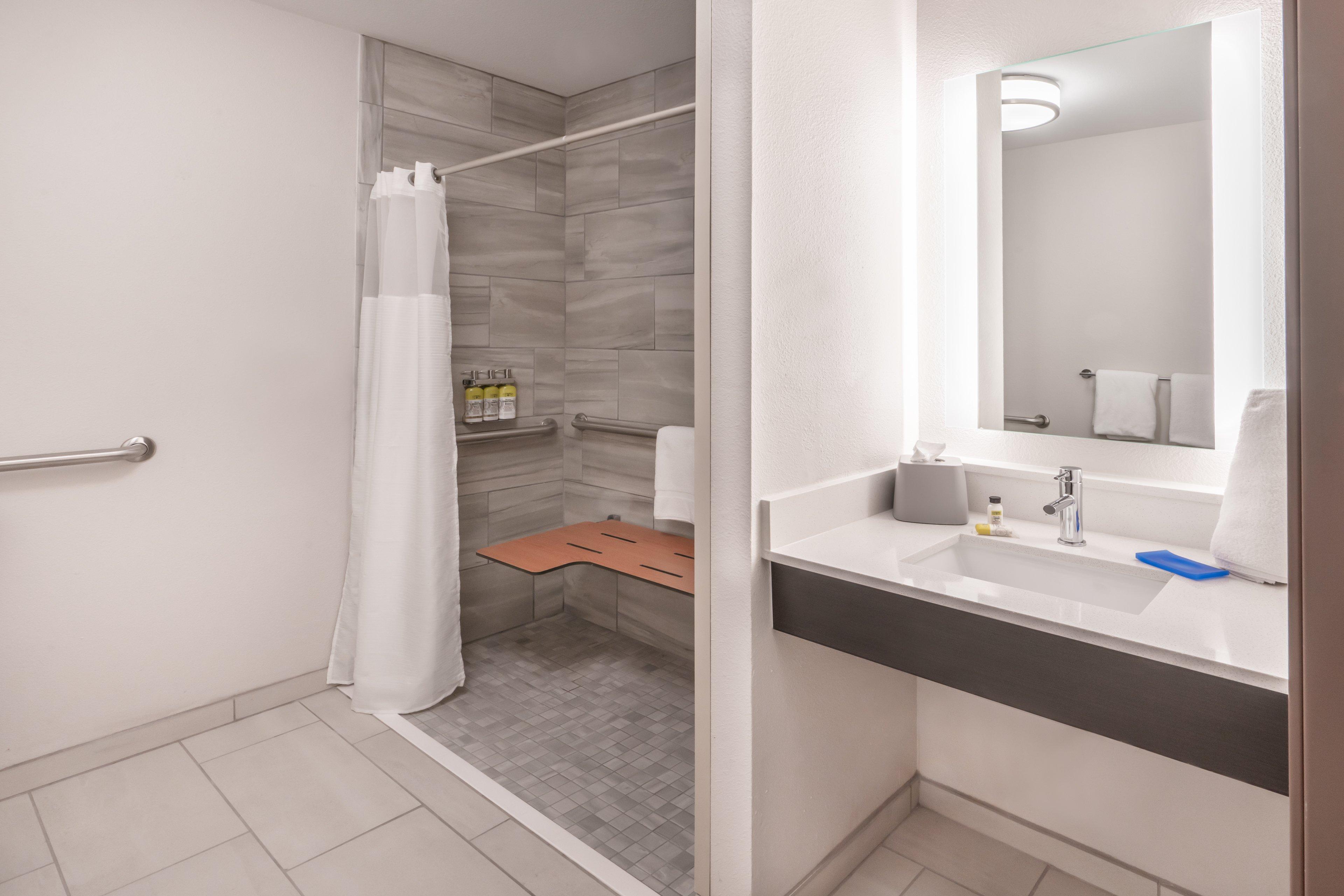 Holiday Inn Express & Suites Trinidad By Ihg Екстериор снимка