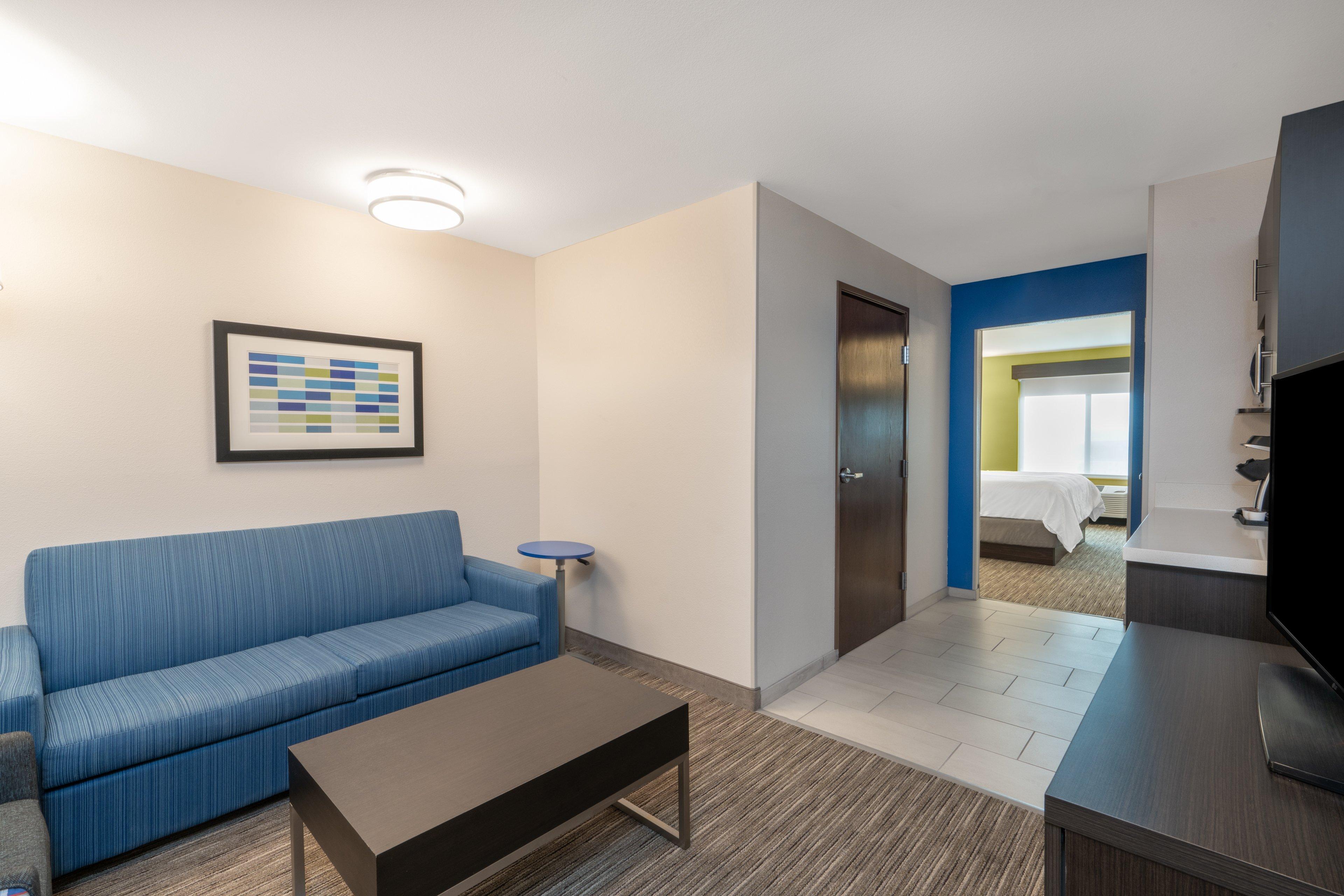Holiday Inn Express & Suites Trinidad By Ihg Екстериор снимка