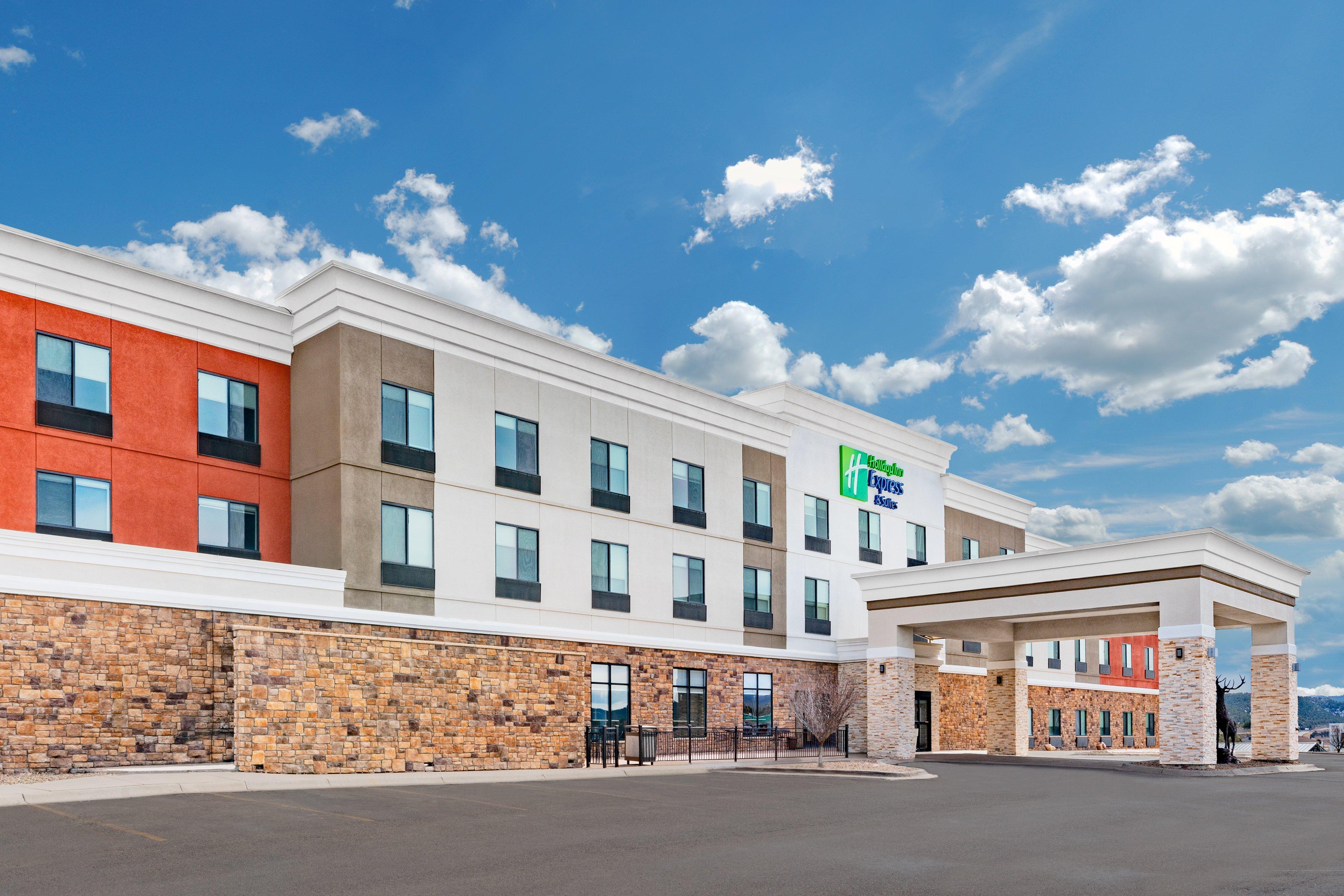 Holiday Inn Express & Suites Trinidad By Ihg Екстериор снимка