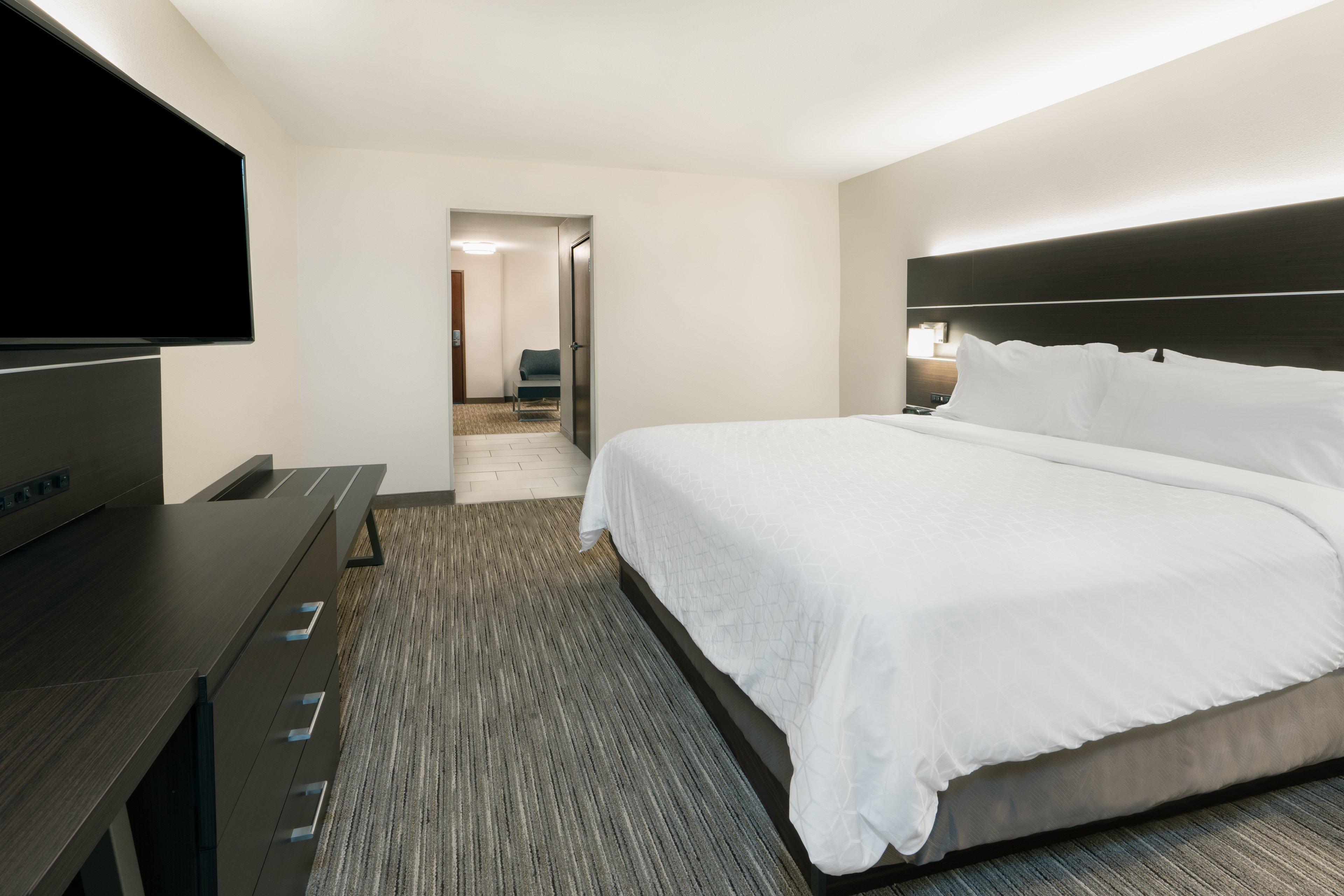 Holiday Inn Express & Suites Trinidad By Ihg Екстериор снимка
